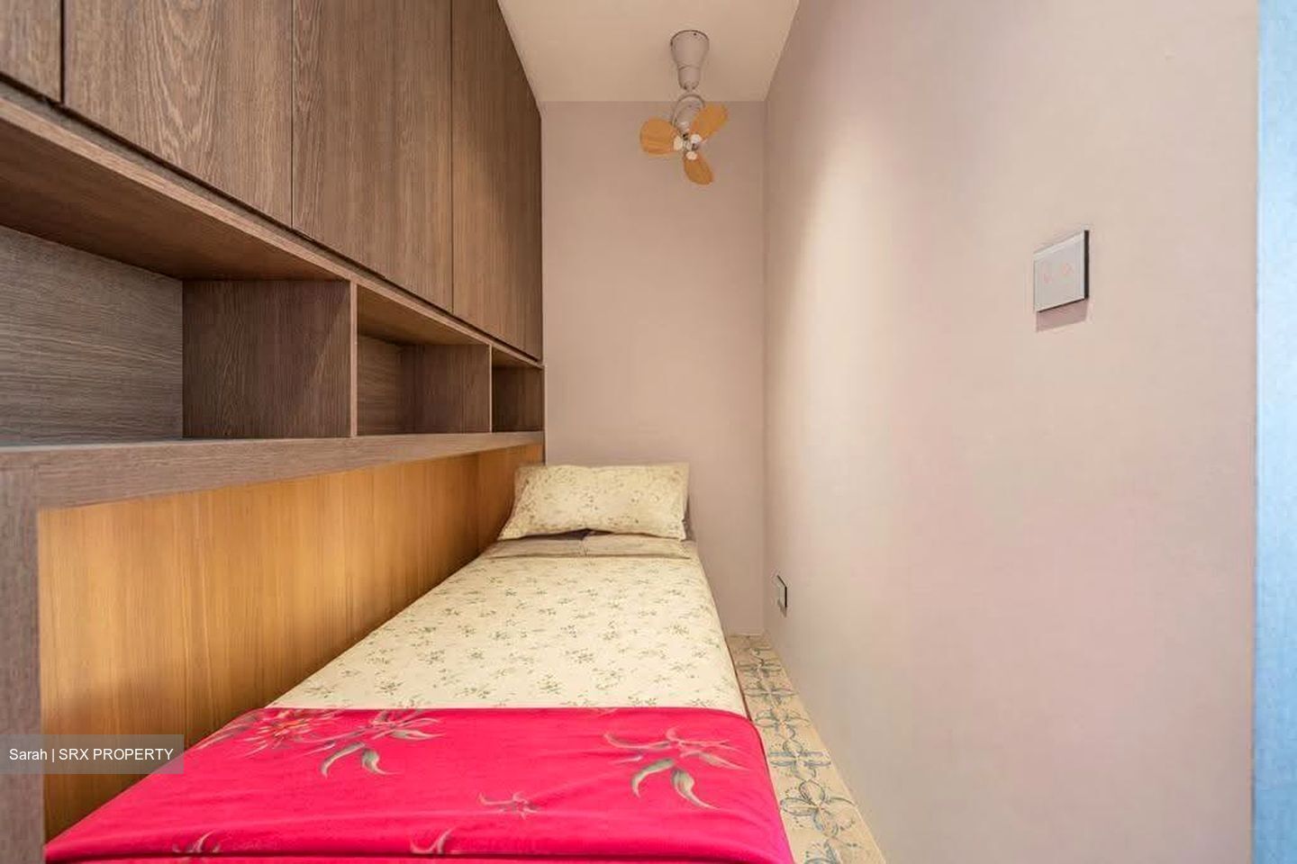 Townhouse Apartments (D9), Apartment #635076331